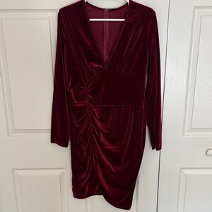 Chic Velvet Long Sleeve Dress in Deep Red